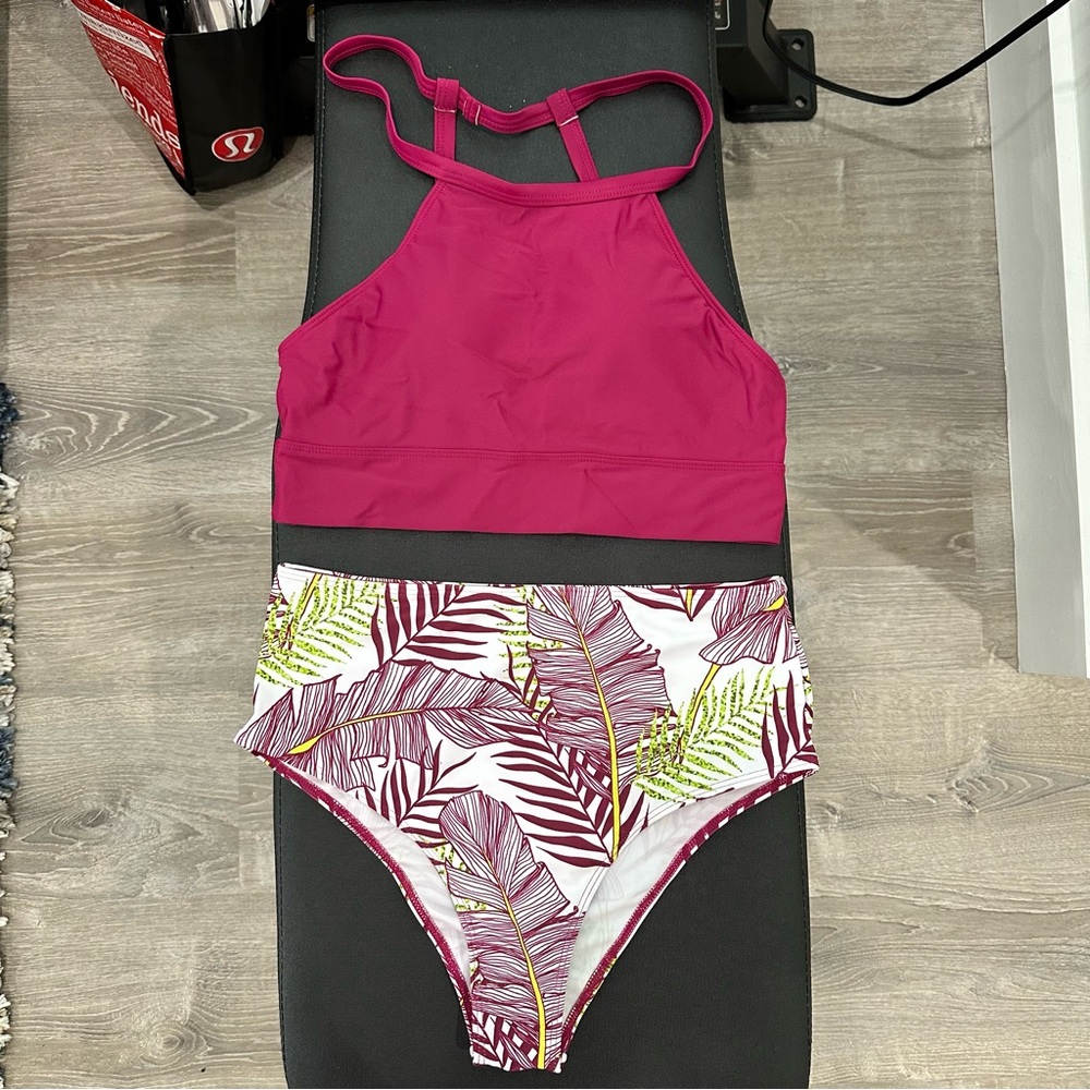 BIKINI Fuchsia High Neck Halter Top & Palm Leaf High Waisted Bottoms NEW LARGE